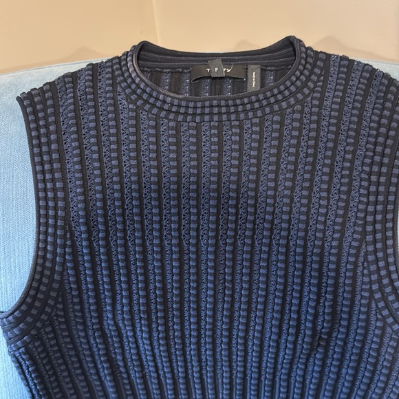 Theory Sleeveless Knit Shell Top - Picture 3 of 7